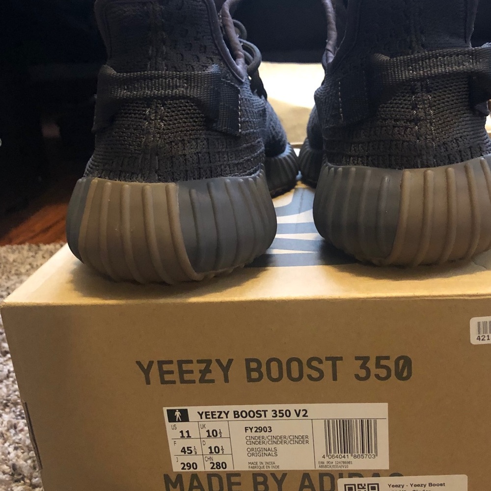 ❌SOLD❌Yeezy Boost 350 V2 -Cinder- mens size 11 - Picture 5 of 8